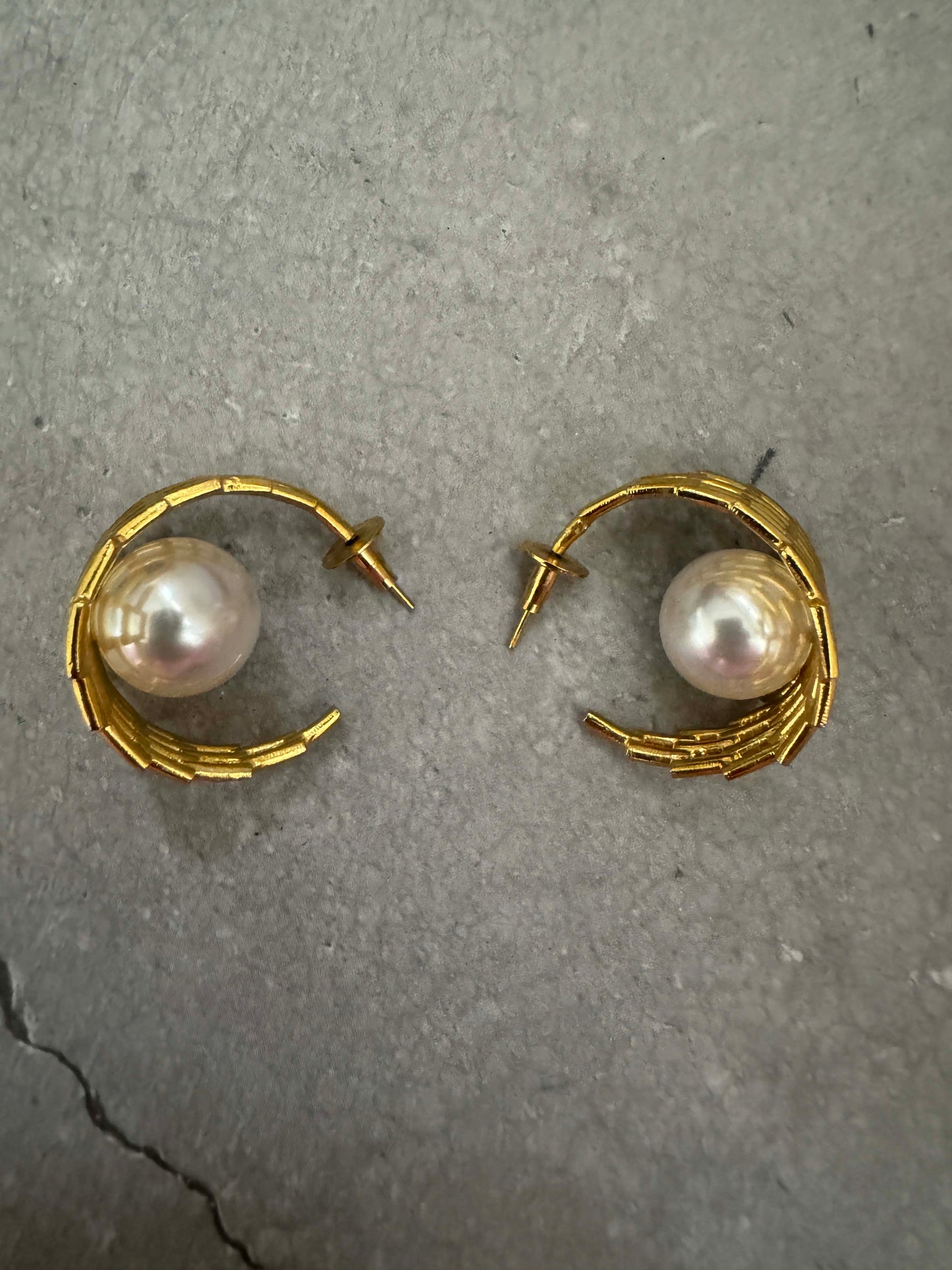 Jaali Pearl Hoops