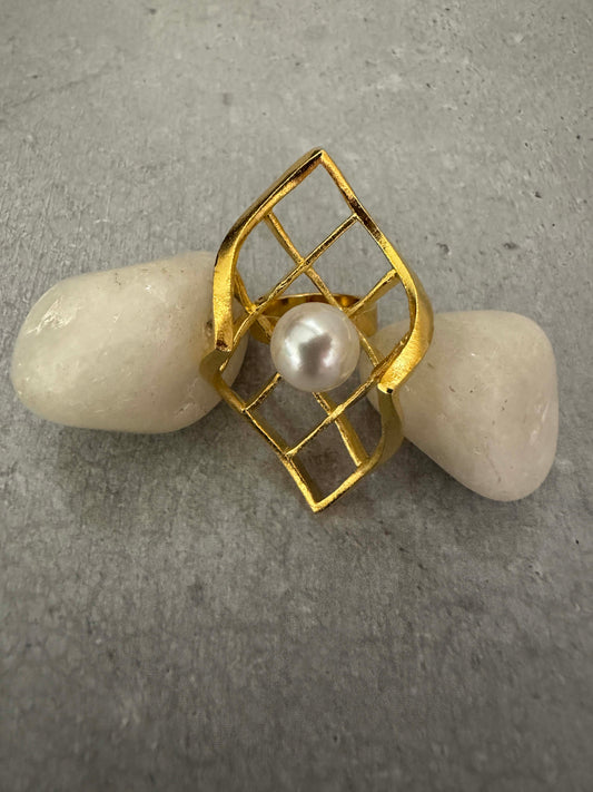 Checkered Pearl Ring