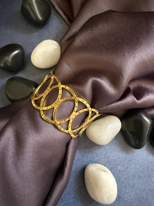 Overlap Ring Bracelet