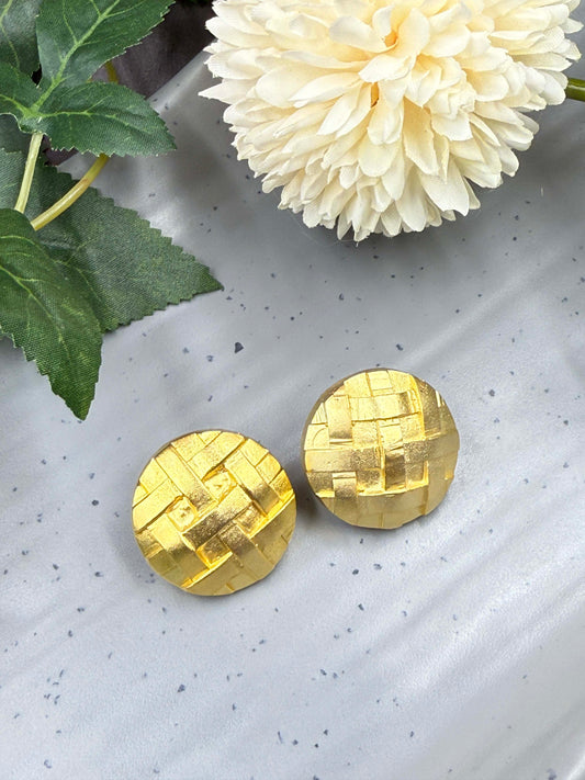 Round Mat Studs