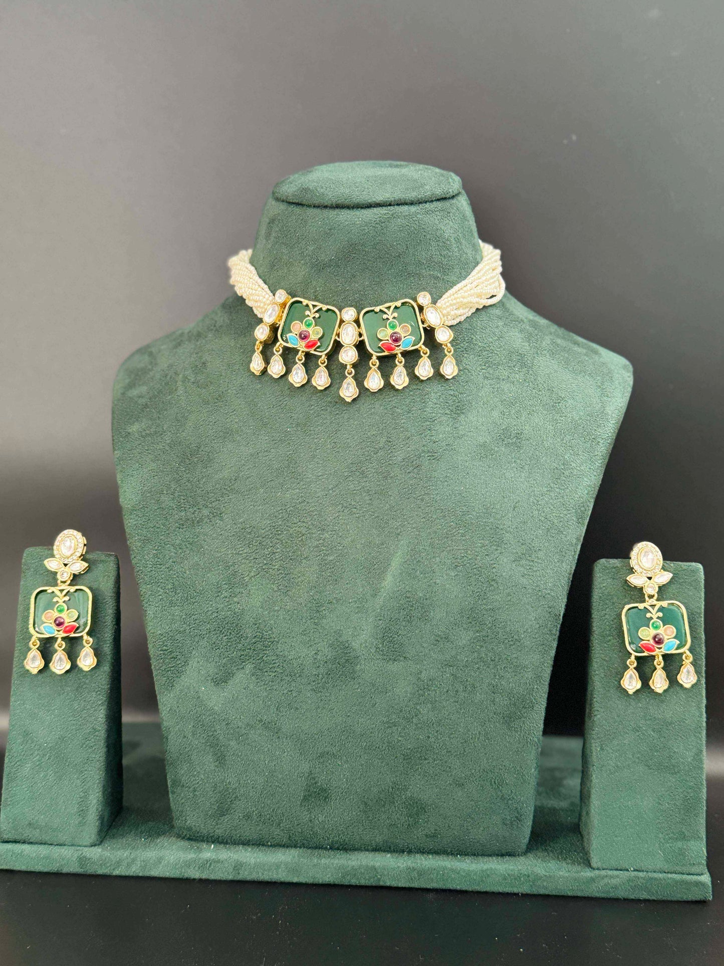 Green Meera Choker Set