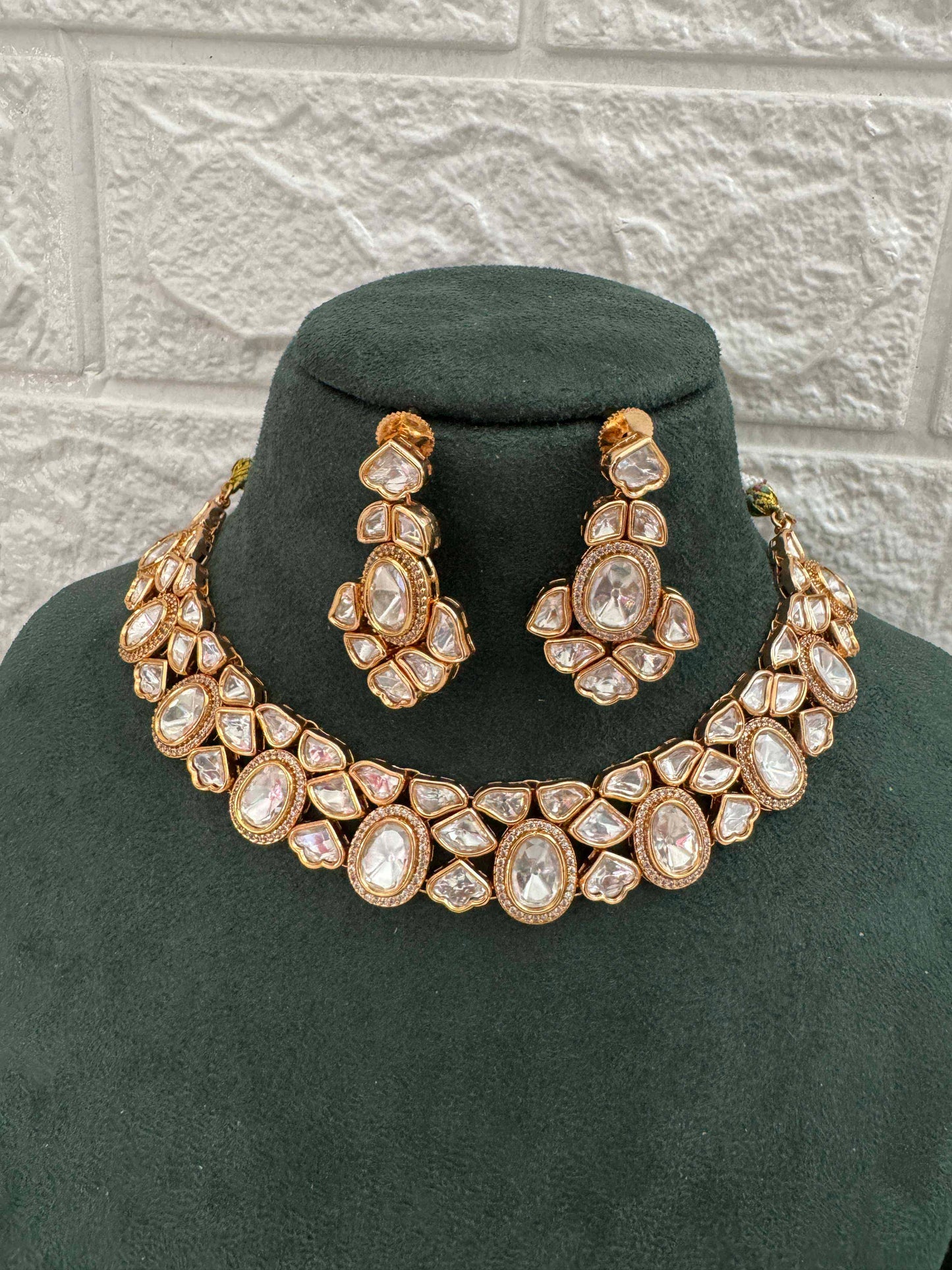 Ivory Arham Oval Necklace Set